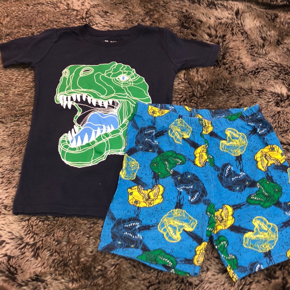 Children’s place shorts pajama set